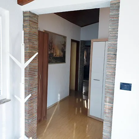 Di 60 M² Con 2 Rovigno